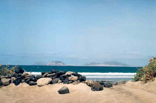 Descubre Lanzarote Surfcamp